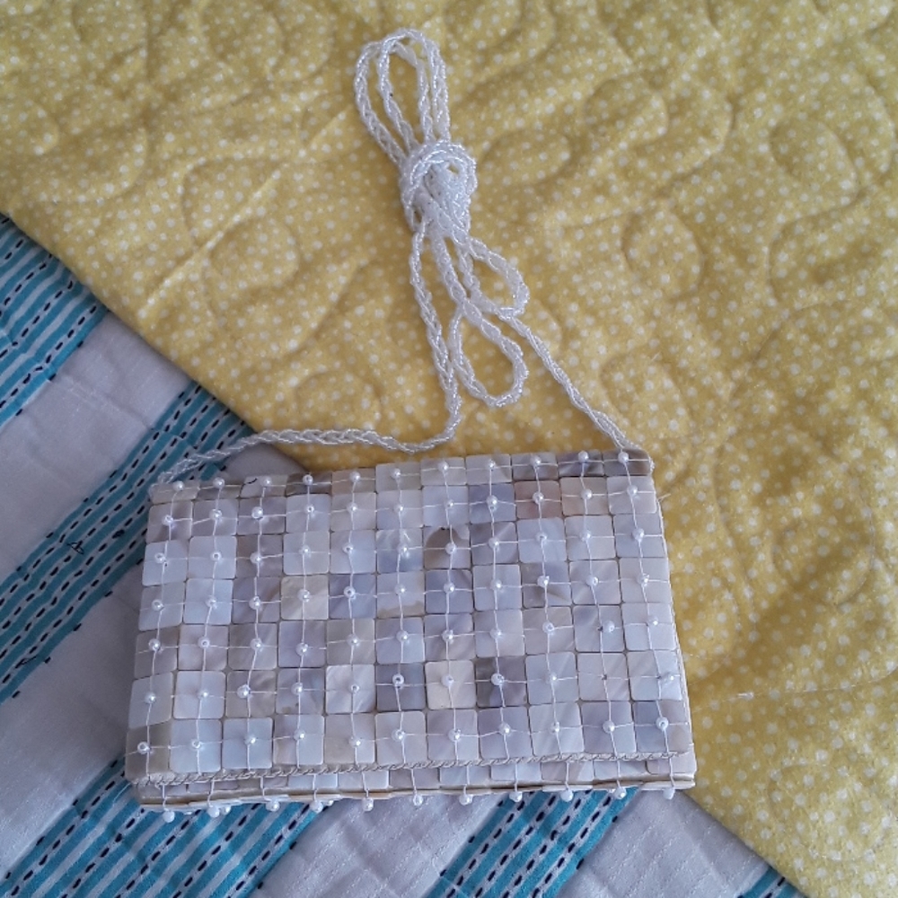 Pearl purse